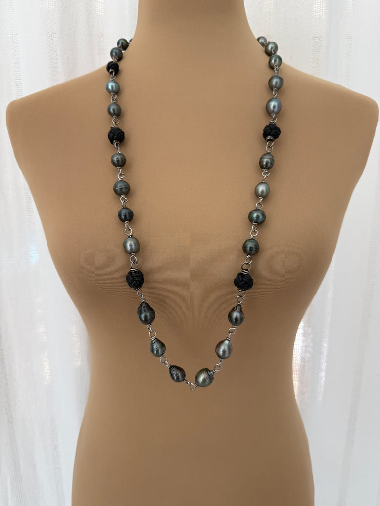 "La Perla Nera" Necklace
