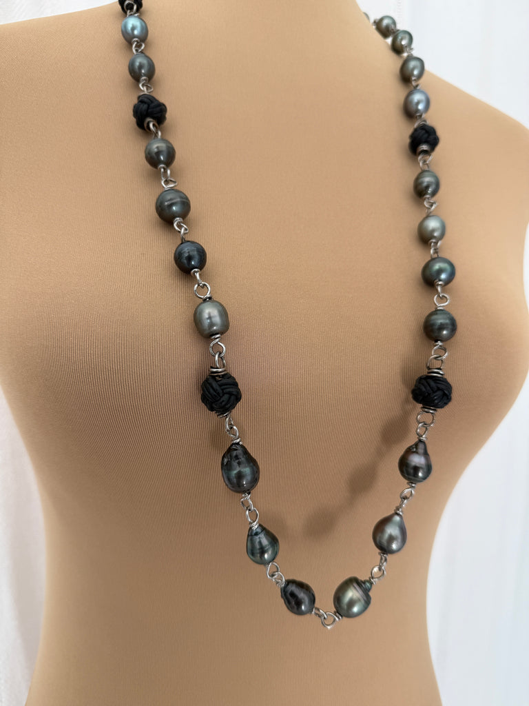 "La Perla Nera" Necklace
