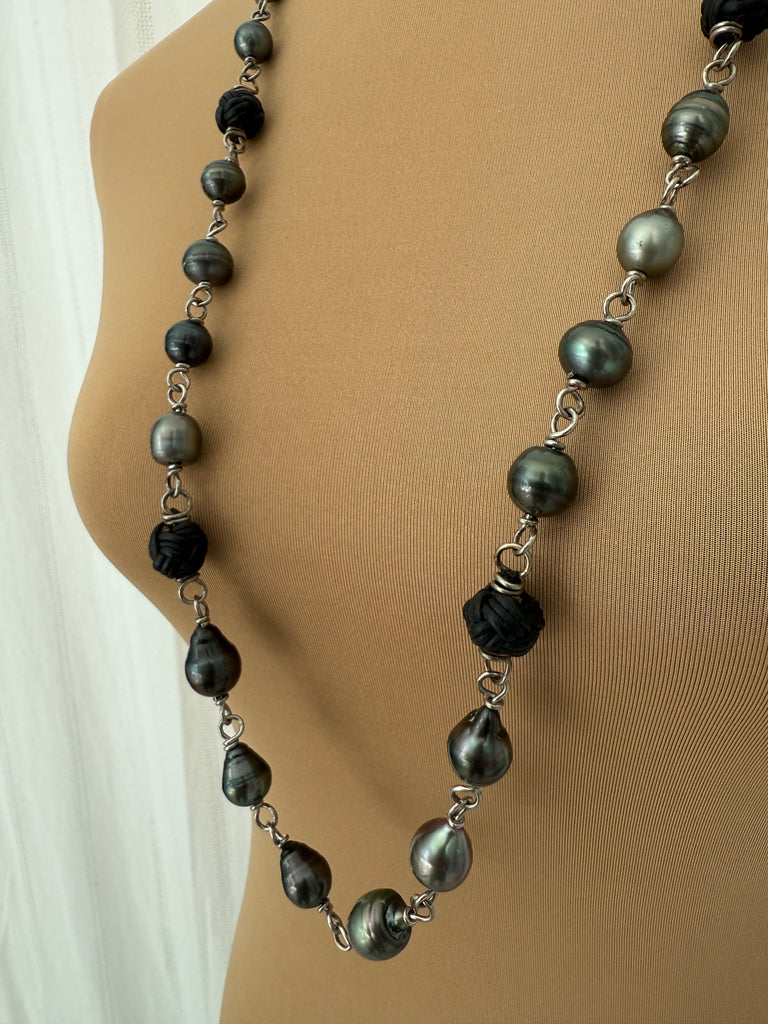 "La Perla Nera" Necklace