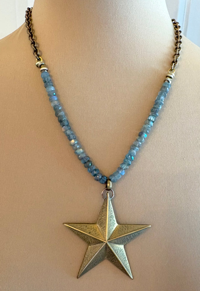STAR BRiGHT