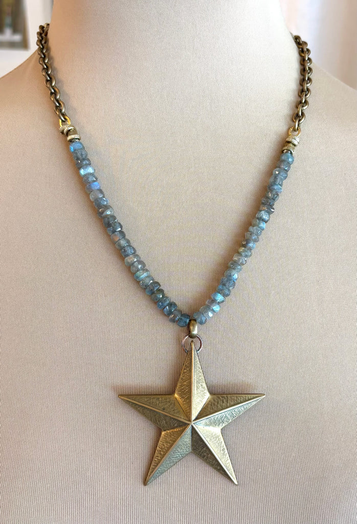 STAR BRiGHT